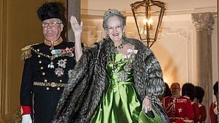 Νέα επίσημη φωτογραφία της βασίλισσας Μαργκρέτε της Δανίας για τα 75α γενέθλια της
