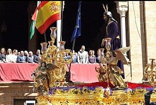 Ο βασιλιάς Φελίπε στις εκδηλώσεις για την Μεγάλη Εβδομάδα των καθολικών στη Σεβίλλη