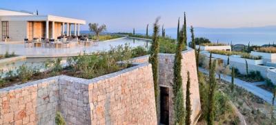 1367913804-amanzoe2_750x500