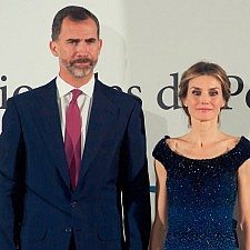 Ο βασιλιάς Φελίπε και η βασίλισσα Λετίθια στα 25α γενέθλια της εφημερίδας «El Mundo»
