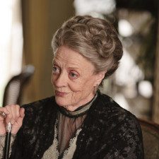 H Maggie Smith τιμήθηκε σήμερα από την Βασίλισσα Ελισάβετ