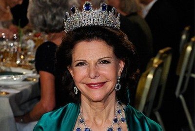 queen silvia diamond sapphire tiara noble prize ceremony 2010