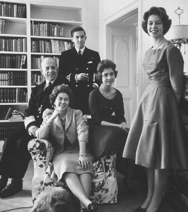 royal-family-1964