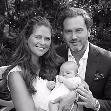 Σουηδία: Η πριγκίπισσα Μαντλέν μοιράζεται στο facebook μια νέα φωτογραφία της κόρης της, Λεονόρ