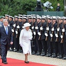 Βασίλισσα Ελισάβετ: «Η Ευρώπη πρέπει να αποφύγει τη διάσπαση»