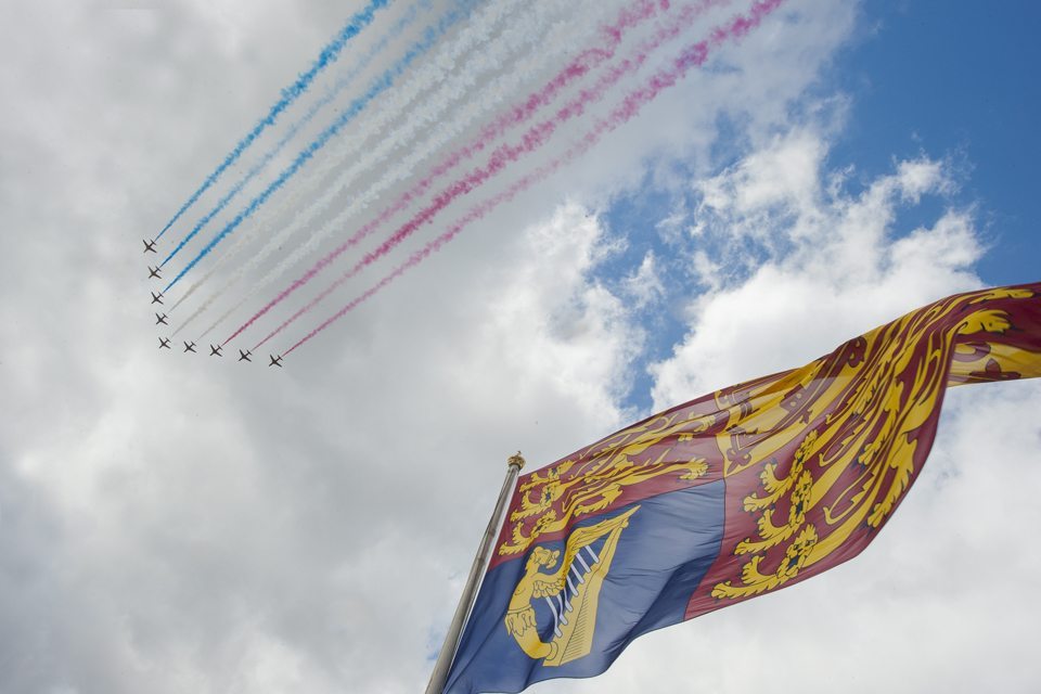 RAF FLYPAST FINALE TO QUEEN’S BIRTHDAY CELEBRATION