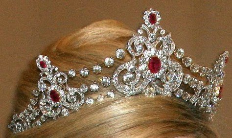mellerio-ruby-tiara