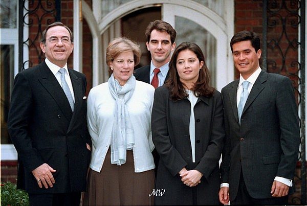 20 Mar 1999 --- L. to r. King Constantin, Queen Anne Marie, Prince Nicoloas, Princess Alexia & her fiance Carlos. --- Image by © BEIRNE BRENDAN/CORBIS SYGMA