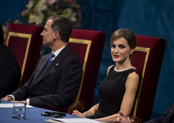 Queen-Letizia-55