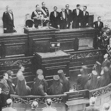 25 Νοεμβρίου 1935: Παλινόρθωση και Επιστροφή Βασιλιά Γεωργίου Β′