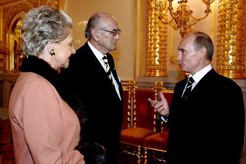 Vladimir_Putin_with_Prince_and_Princess_Dimitri_of_Russia