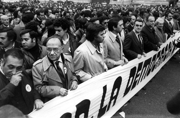 Manifestación tras el 23-F,