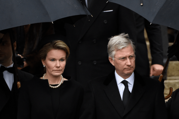 7782491552_la-reine-mathilde-et-le-roi-philippe-de-belgique-aux-oseques-de-la-reine-fabiola-le-12-decembre-2014