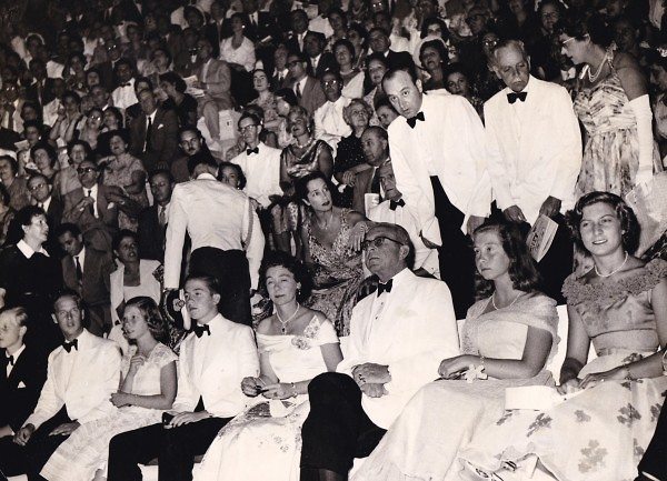 king_queen_at_odeon_of_herodes_atticus_1955